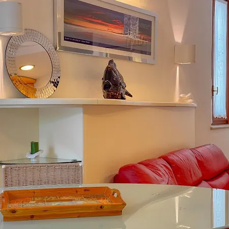 Antolina - Yellow By Host Hero Apartment *
