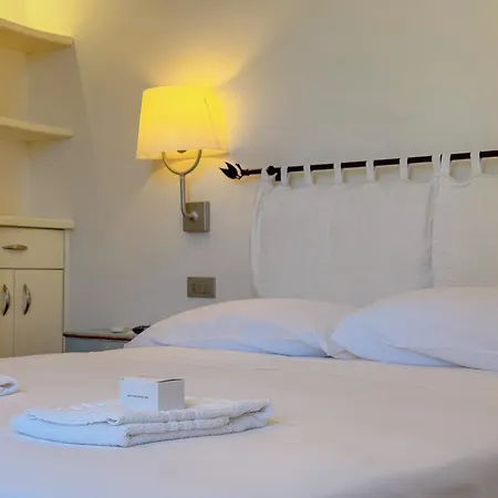 Antolina - Yellow By Host Hero Apartment *